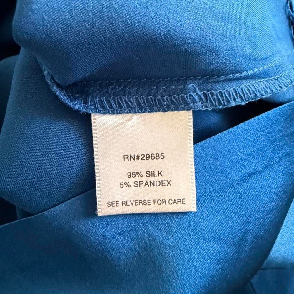 Pendleton blue silk blouse with pleated neckline and long sleeves - Picture 6 of 6